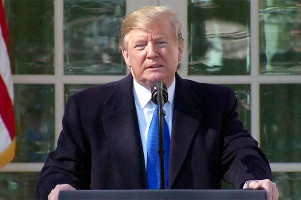 Ông Trump hoãn tăng thuế với hàng hóa Trung Quốc