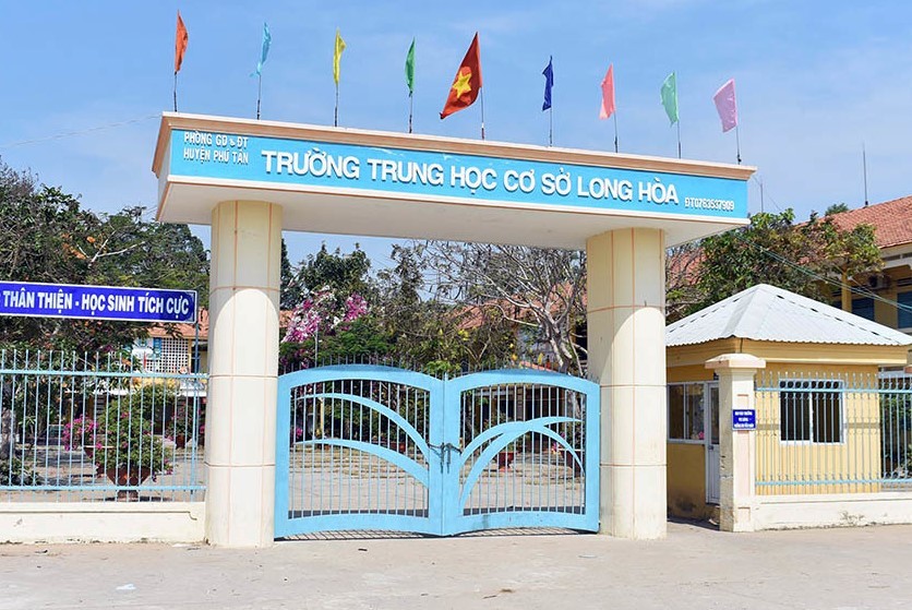 Bộ GD-ĐT yêu cầu trường xác minh vụ thầy giáo đánh nữ sinh vẹo cột sống