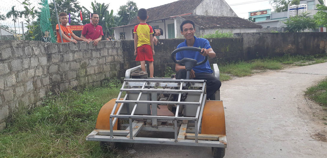 'Siêu xe' mui trần tự chế của nông dân Nam Định