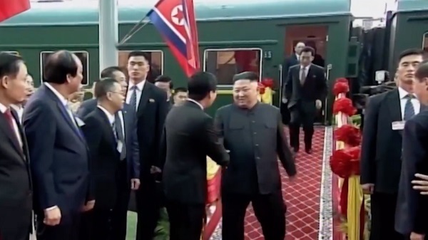 Phiên dịch viên của ông Kim Jong Un bất ngờ nổi tiếng