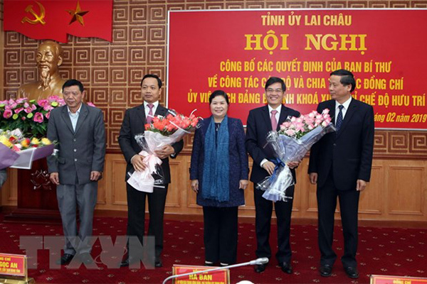 Trao các quyết định nhân sự của Ban Bí thư Trung ương Đảng