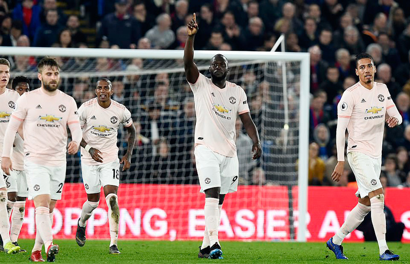 Lukaku rực sáng, MU đại thắng Crystal Palace