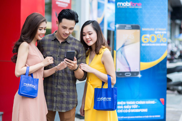 MobiFone bán Samsung Galaxy S10 giá từ 3,9 triệu đồng