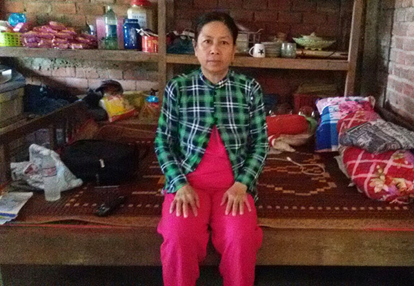 Cha mẹ bệnh tật, con gái có nguy cơ bỏ học