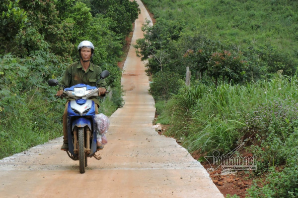 Đường giảm nghèo chạy thẳng vào nhà giám đốc doanh nghiệp