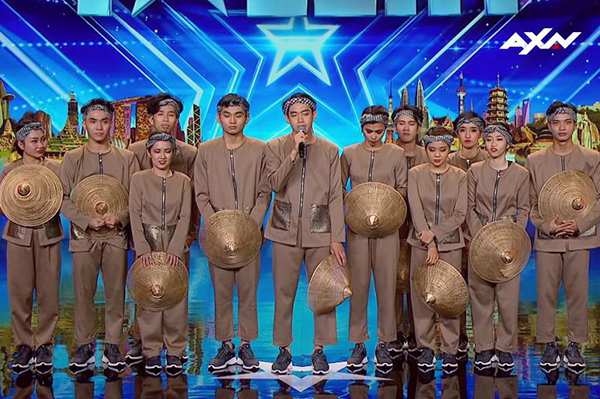 Quang Đăng mang nón lá, áo bà ba đến Asia's Got Talent 2019