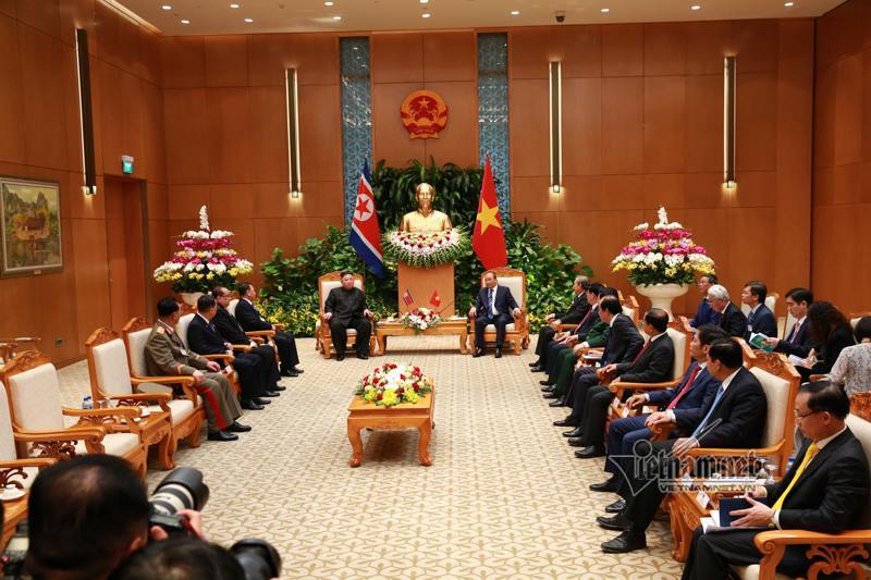 Thủ tướng hội kiến Chủ tịch Triều Tiên Kim Jong-un