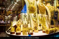 Giá vàng hôm nay 4/5: Lao xuống mức đáy 4 thángicon