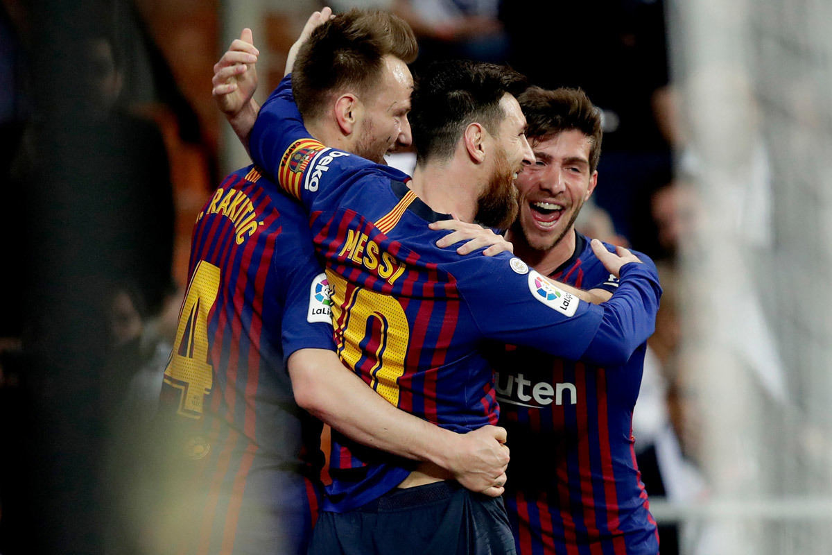 Hạ đẹp Real, Barca là vua Siêu kinh điển