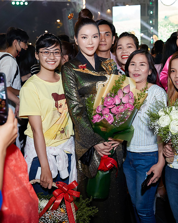 Nam Cường,Hiền Mai,Vy Oanh,Kim Tuyến,Võ Hạ Trâm