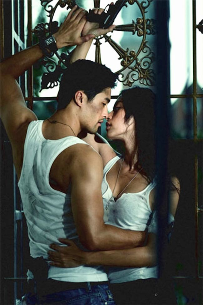 Những cảnh 18+ để đời của 'đả nữ' số 1 màn ảnh Việt