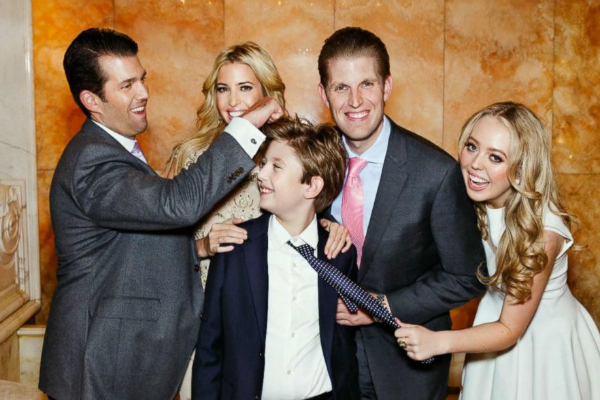 Cách dạy con ‘sinh ra là con vua, lớn lên kiểu con lính’ của ông Trump