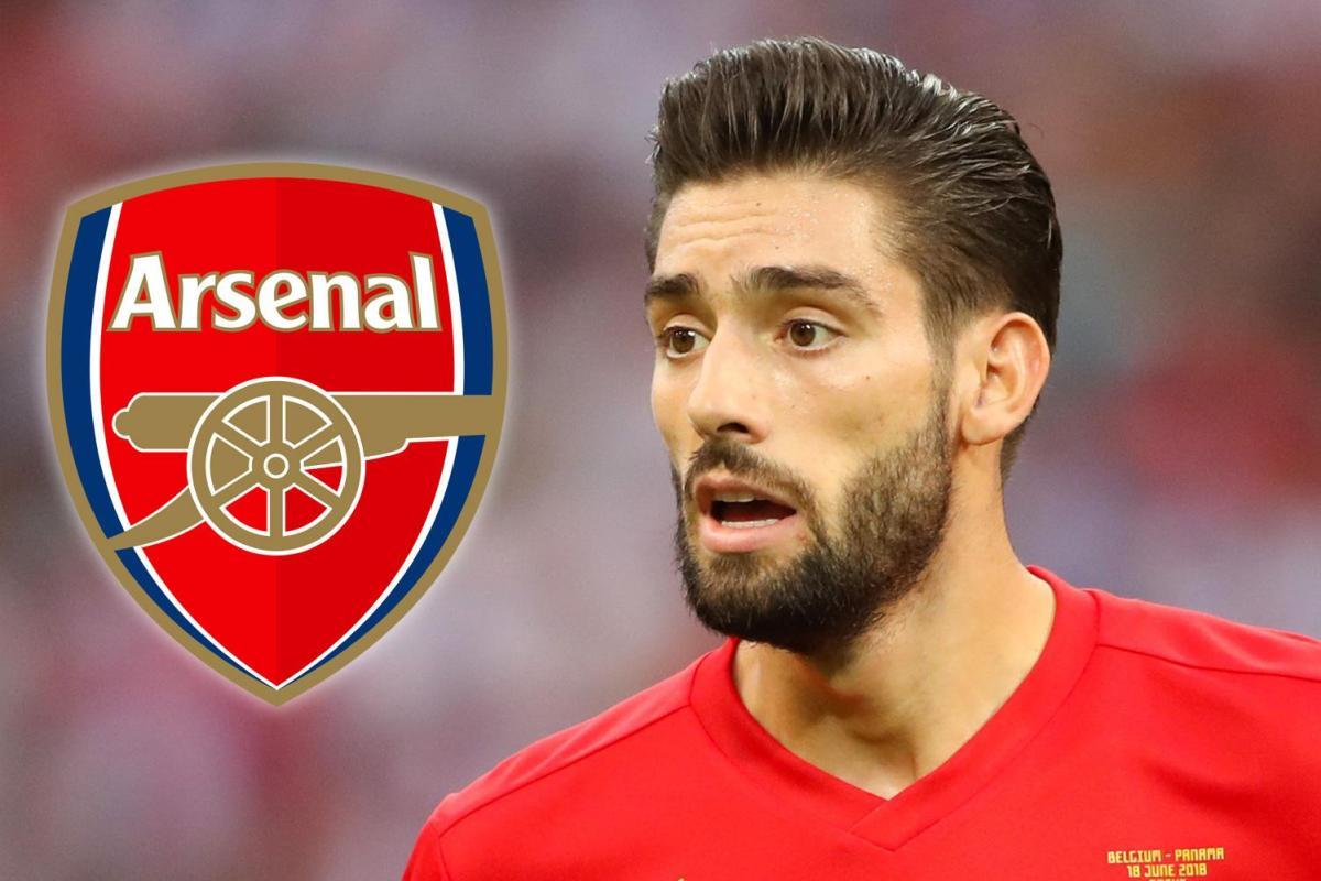 MU chơi canh bạc lớn, Arsenal chiêu mộ Carrasco