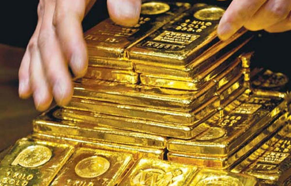 '. Giá vàng hôm nay 8/3: USD tăng vọt, vàng xuống đáy mới .'