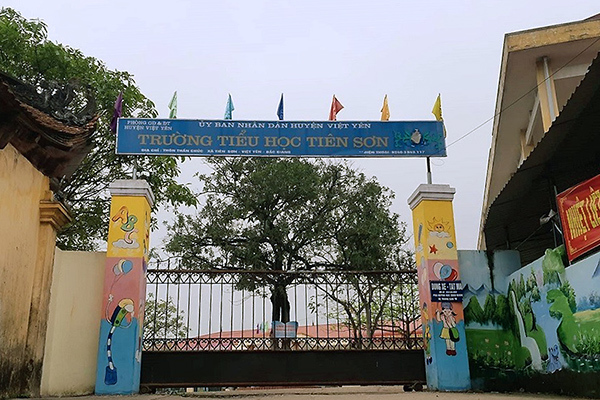 Thầy giáo bị tố xâm hại học sinh viết đơn xin ra khỏi ngành