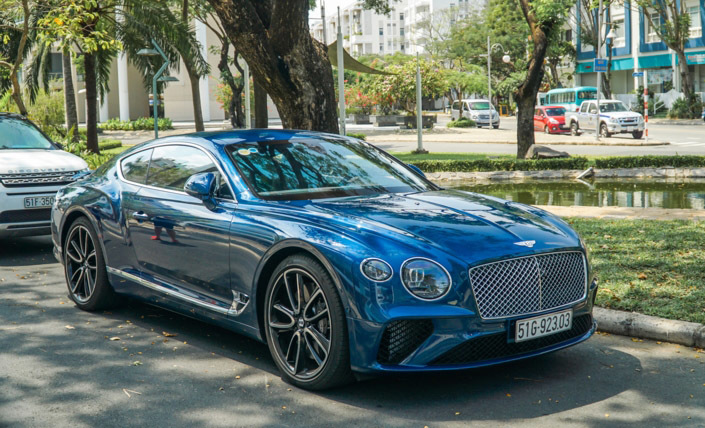 Bentley Continental GT 2018 giá 25 tỷ đồng của đại gia Sài thành