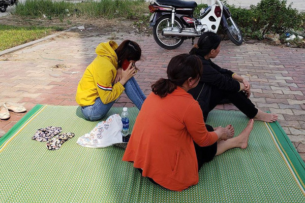Vụ bé gái 8 tuổi bị cha giết rồi vứt xác xuống sông Hàn: Người nhà mỏi mòn chờ thợ lặn tìm thi thể bé