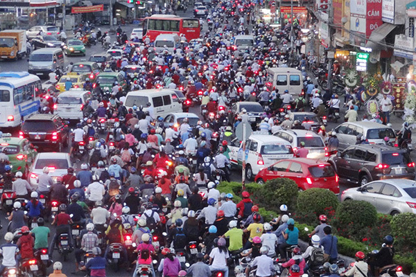 ‘TP.HCM chỉ hạn chế chứ không cấm xe máy’