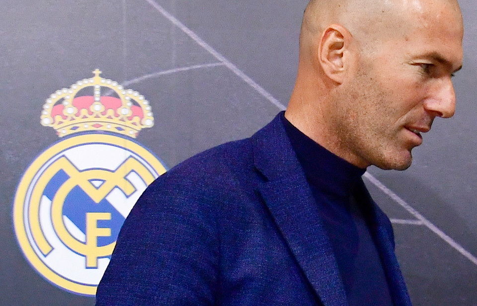 Real Madrid bấn loạn, cầu cứu Zidane tái xuất