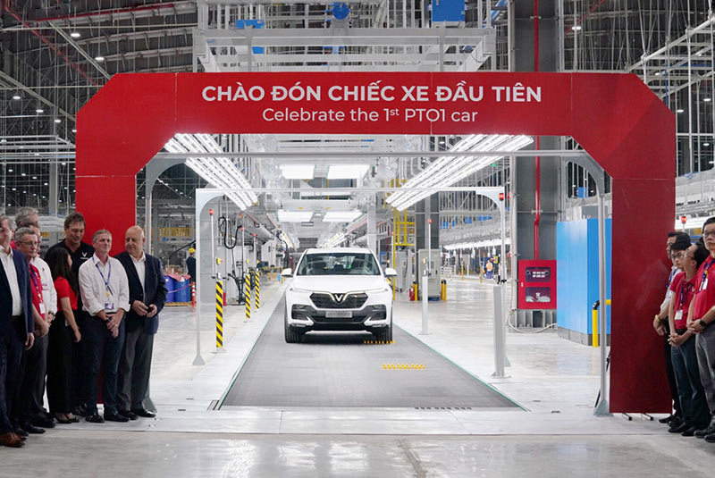 VinFast hoàn thành sản xuất thử nghiệm chiếc LUX SUV đầu tiên