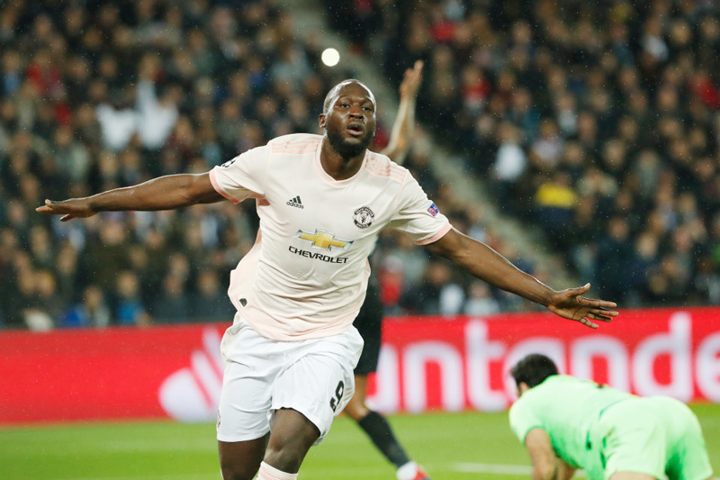 MU tụt hứng vì Sancho, Lukaku khiến Ronaldo phát sốt