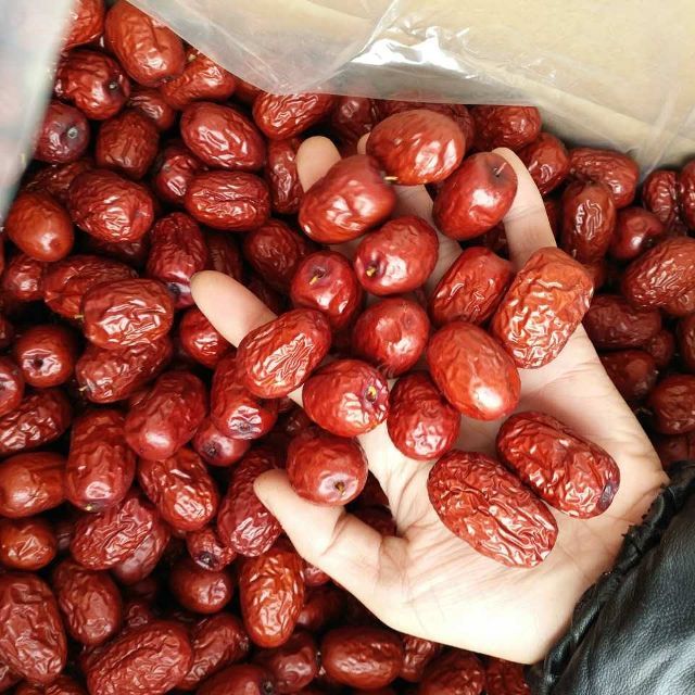 Lạ lùng: Chị em lùng mua đặc sản táo đỏ Tàu ngon bổ 300.000 đồng/kg