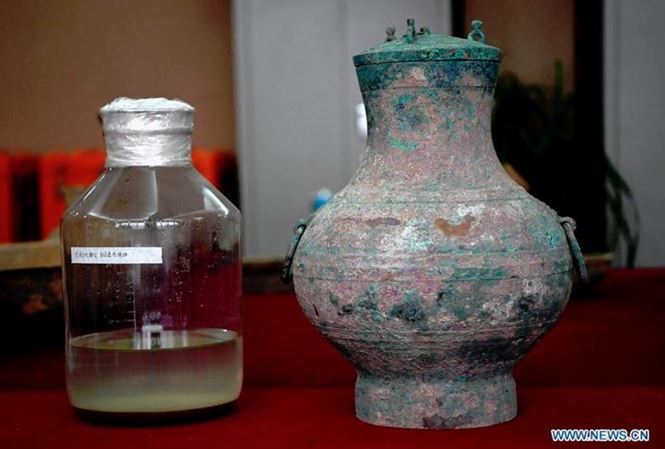 Tìm thấy rượu thuốc ‘bất tử’ trong ngôi mộ cổ ở Trung Quốc