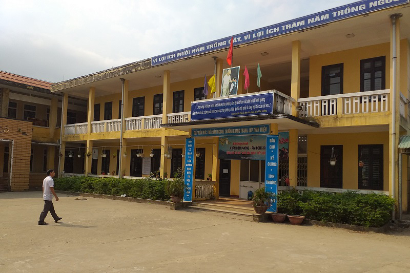 Học sinh bị cướp dây chuyền ngay trong trường