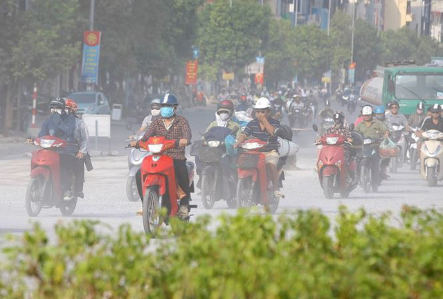 Hà Nội ô nhiễm không khí nặng: Lùng mua khẩu trang chống độc 800 ngàn/cái