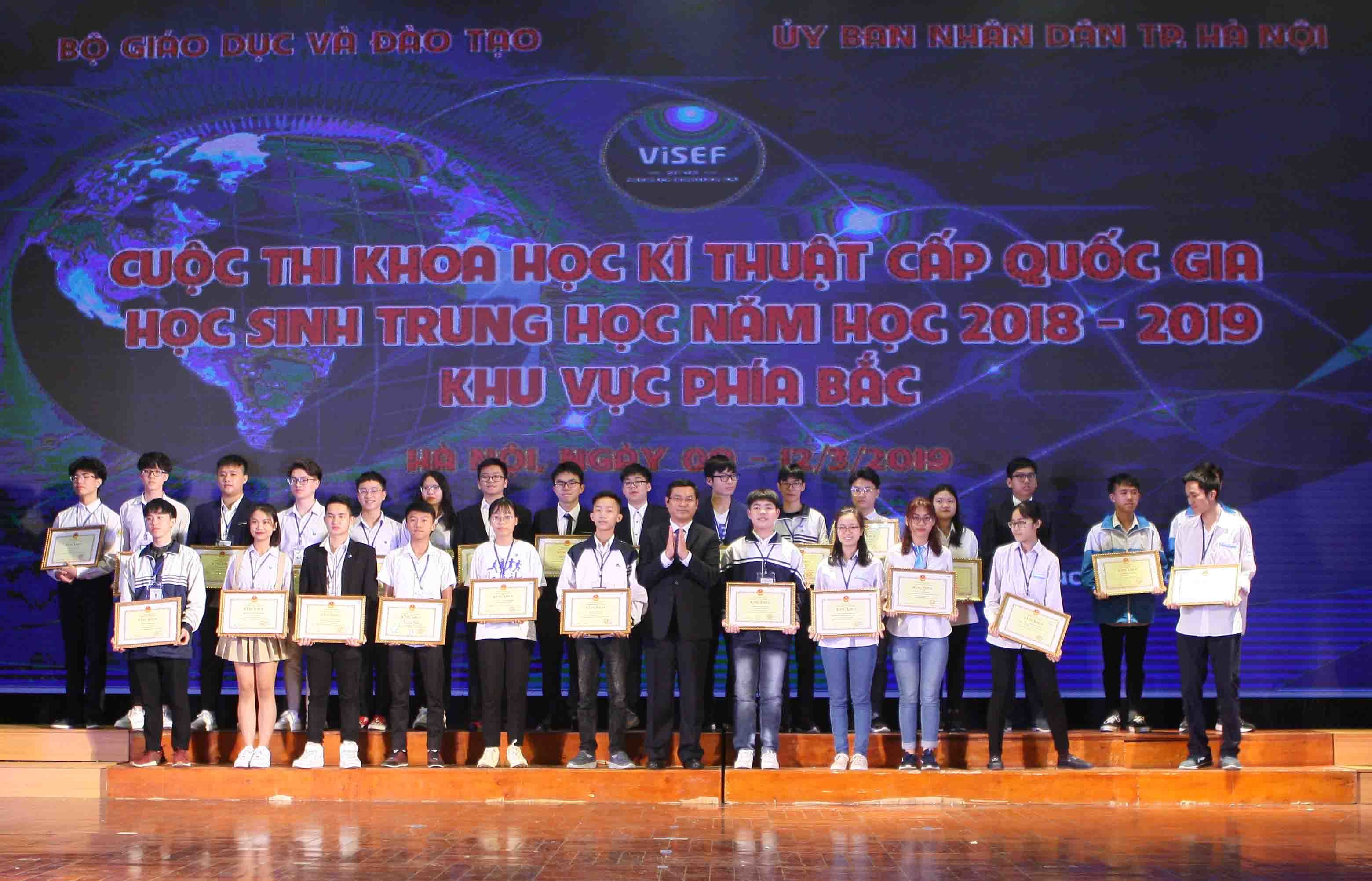 Học sinh Lào Cai dẫn đầu về số dự án đạt giải Nhất khoa học kỹ thuật 2019