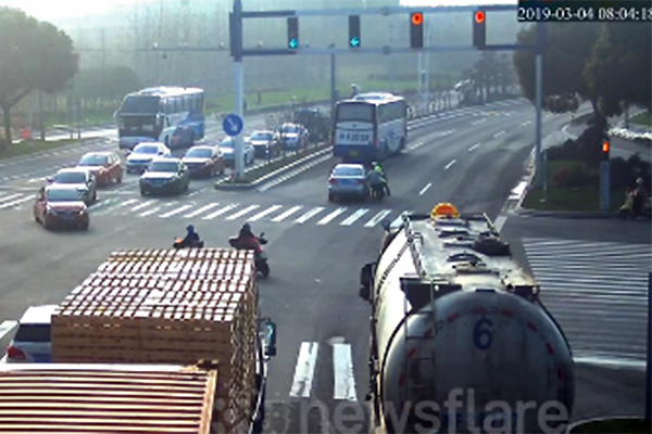 Đang lái xe thì bị ngất, giây phút hãi hùng