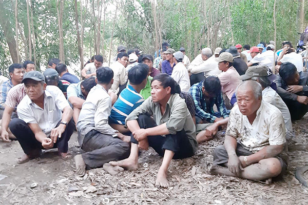 Cảnh sát nổ súng phá trường đá gà 'khủng' ở miền Tây