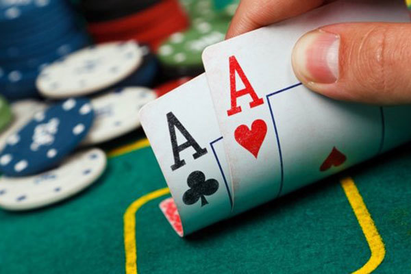 Cựu vô địch Poker Châu Á trong đường dây đánh bạc toàn đại gia