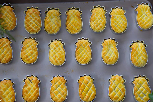 Hướng dẫn cách làm bánh dứa đơn giản tại nhà