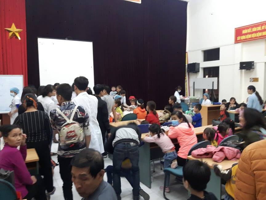 Ăn thịt lợn ‘bẩn’, gần 400 trẻ Bắc Ninh ồ ạt xuống Hà Nội xét nghiệm, nhiều trẻ dương tính