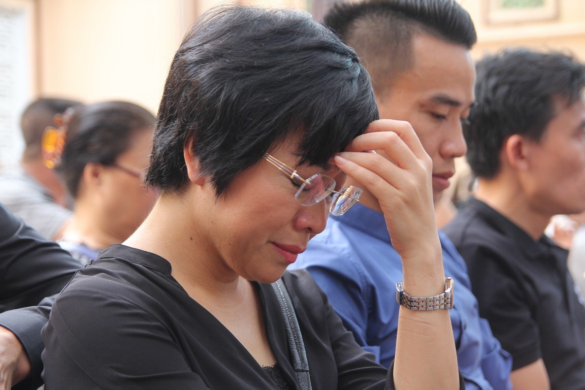 Thảo Vân ứa nước mắt khi con trai viết văn về chuyện mẹ đơn thân