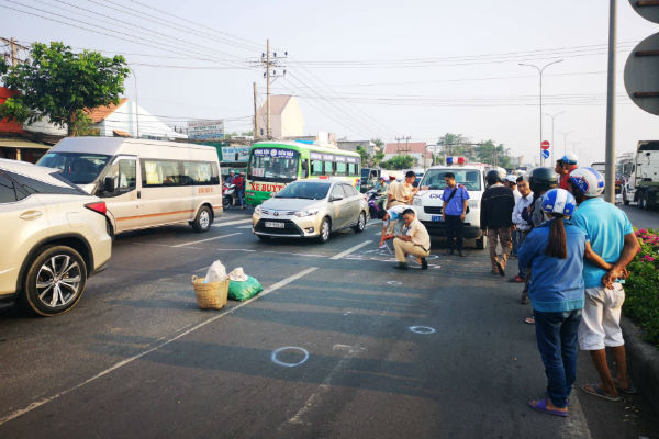 Băng qua quốc lộ, 2 nữ tu sĩ bị ô tô tông tử vong