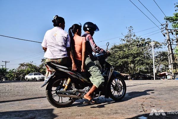 Vỡ trận vì ôtô rẻ ngập phố, sao Myanmar vẫn cấm xe máy?