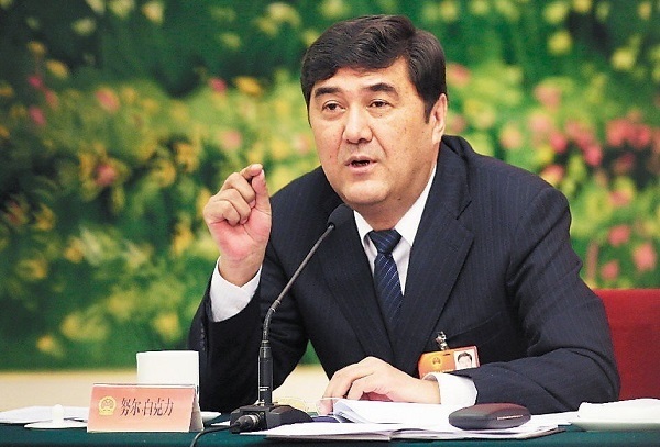 Lý do TQ 'song khai' cựu chủ tịch Khu tự trị Tân Cương
