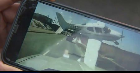 Toát mồ hôi lái ô tô trên cao tốc, bị máy bay đâm sầm