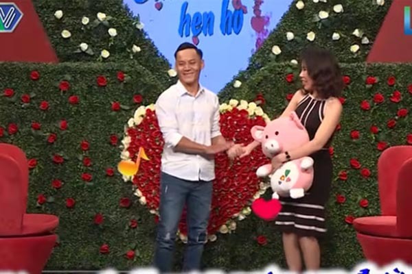 Chàng U40 kiếm vợ: 'Ở nhà giống ô sin nhưng lên giường ngọt ngào, lãng mạn'