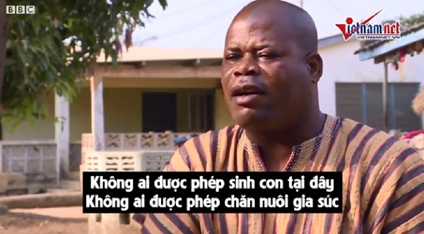 Thăm ngôi làng kỳ lạ, muốn sống thì ra ngoài mà đẻ