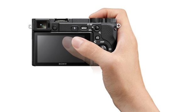 Sony ra mắt α6400, máy ảnh lấy nét nhanh nhất thế giới
