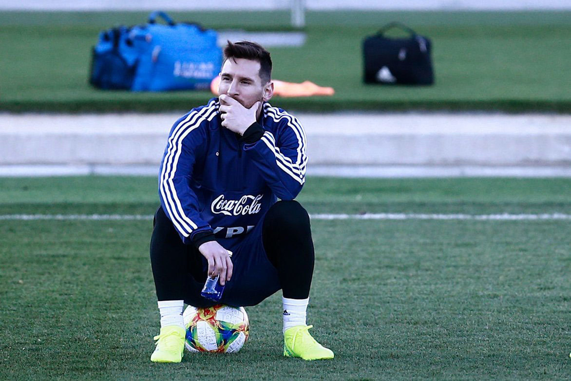 Messi tái xuất Argentina: Hãy dũng cảm cho ra khí phách!