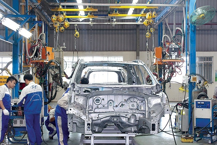 Không đổi chính sách, ô tô sản xuất trong nước sẽ “teo dần”