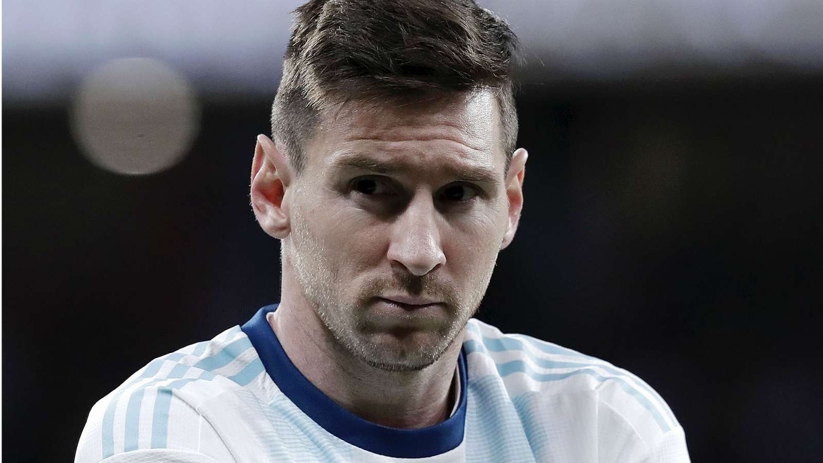 Argentina thua bẽ bàng trong ngày Messi tái xuất