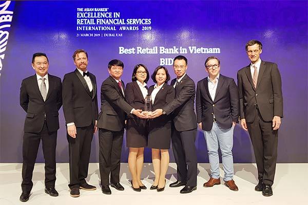 BIDV-Ngân hàng Bán lẻ tốt nhất Việt Nam 5 năm liên tiếp