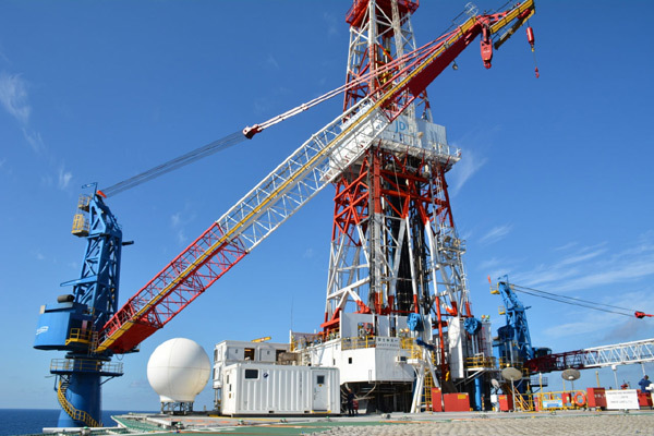 Khó như việc… tìm dầu