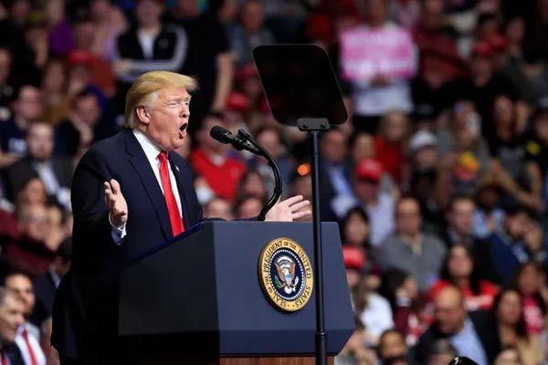 Ông Trump nặng lời công kích phe Dân chủ, nói Nga