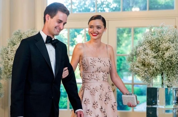 Miranda Kerr mang thai lần 2 với chồng trẻ tỷ phú